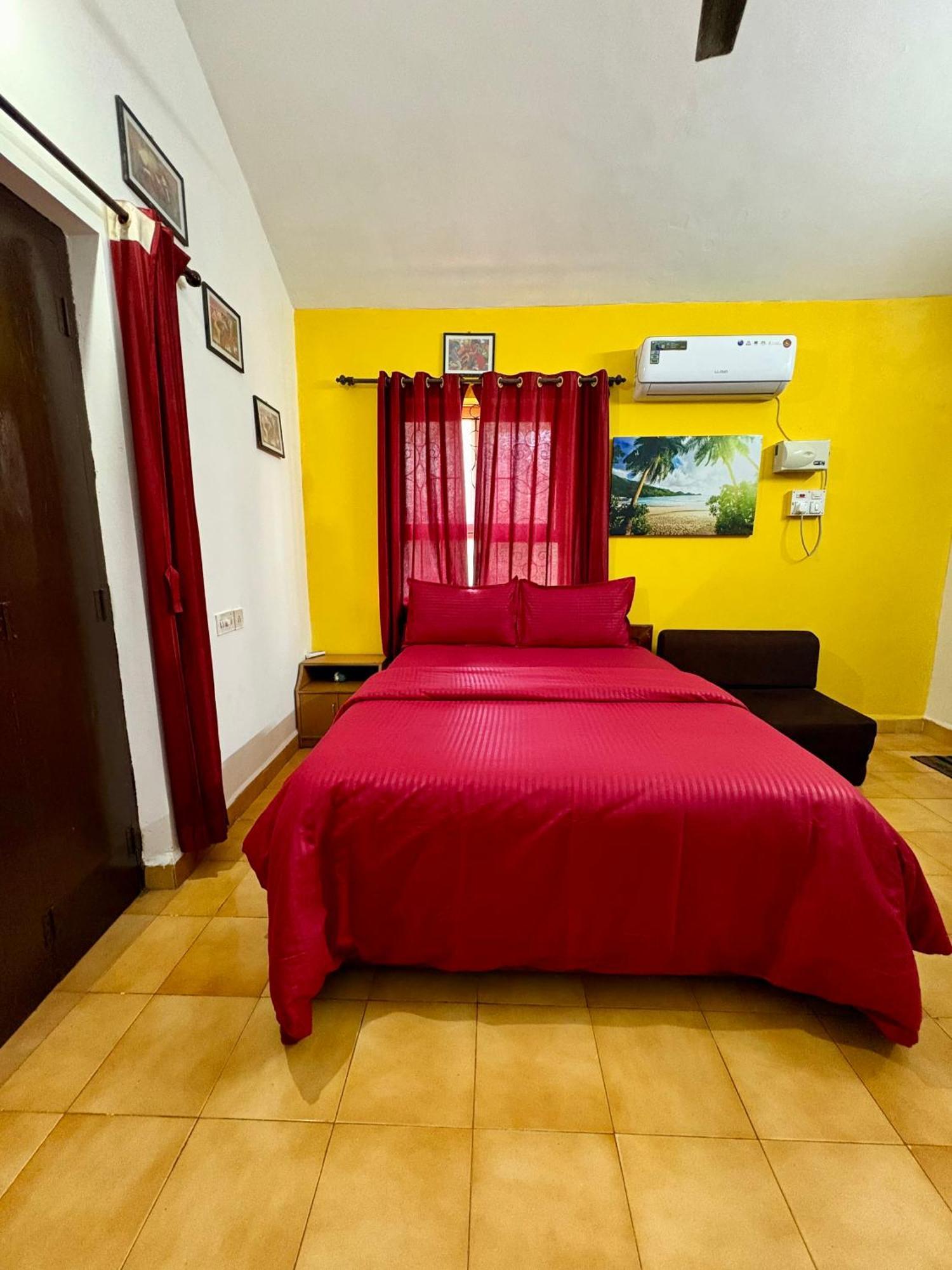 Jes Guest House Majorda Bagian luar foto